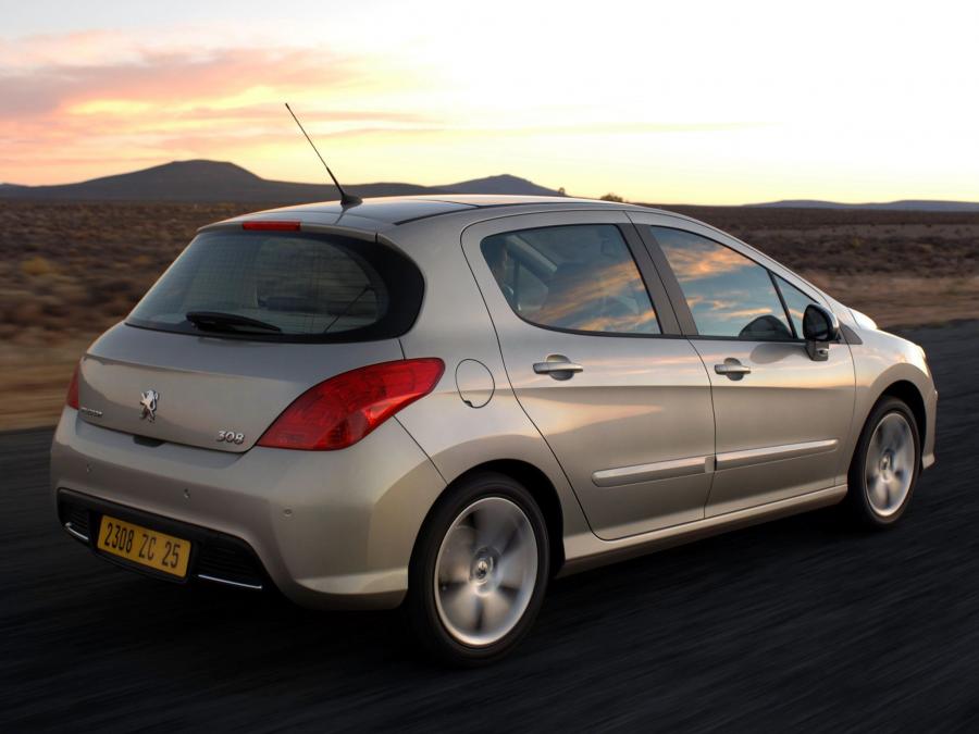  Peugeot 308 Premium Pack 2008 года  (фото 13 из 14)